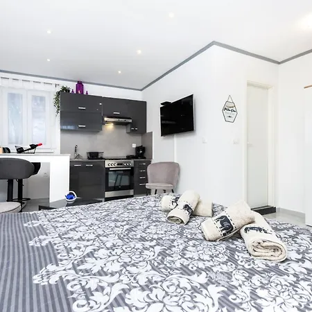Apartment Leo *